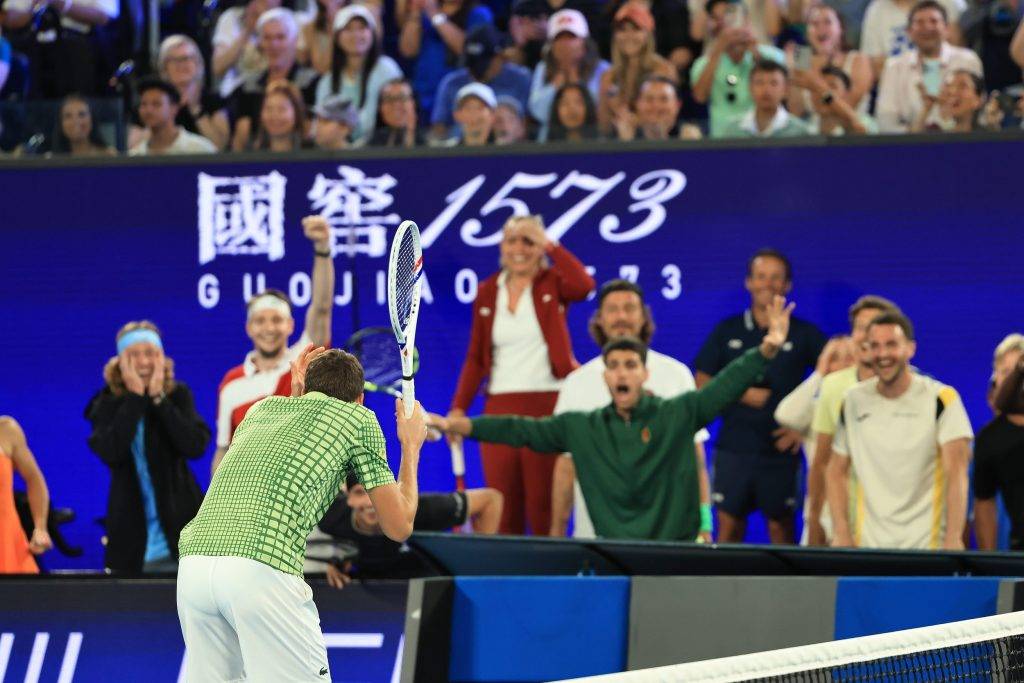 费德勒赛事官方发布比分优势明显新规，中国队争议不断！的简单介绍